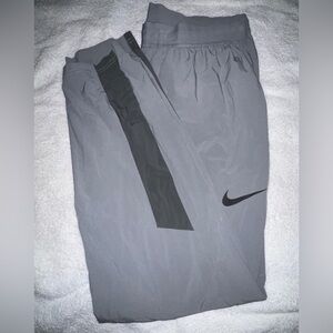 Nike pants men gray size L